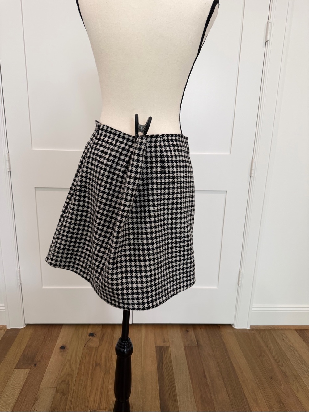 Sezane Laure Houndstooth Skirt – Black/Ecru – Size 42 - Picture 7 of 12